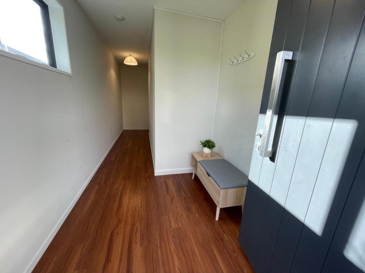 Quiet, New, Sunny Cnzhouse On Upstairs Near Cbd Apartment Christchurch Exterior photo