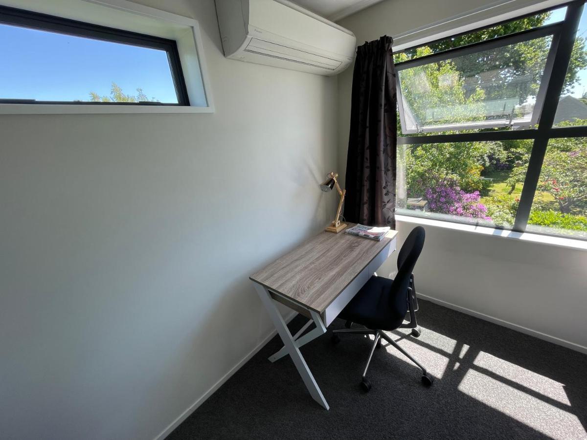 Quiet, New, Sunny Cnzhouse On Upstairs Near Cbd Apartment Christchurch Exterior photo